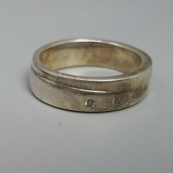 Vintage Sterling Silver Size 7 Band, Tiny Inset Rhinestone, 925, Unisex Estate - Picture 2 of 10